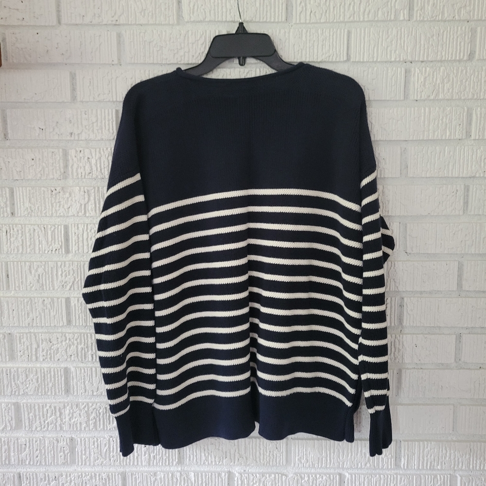 Polo sweater with embroidery - Picture 5 of 6